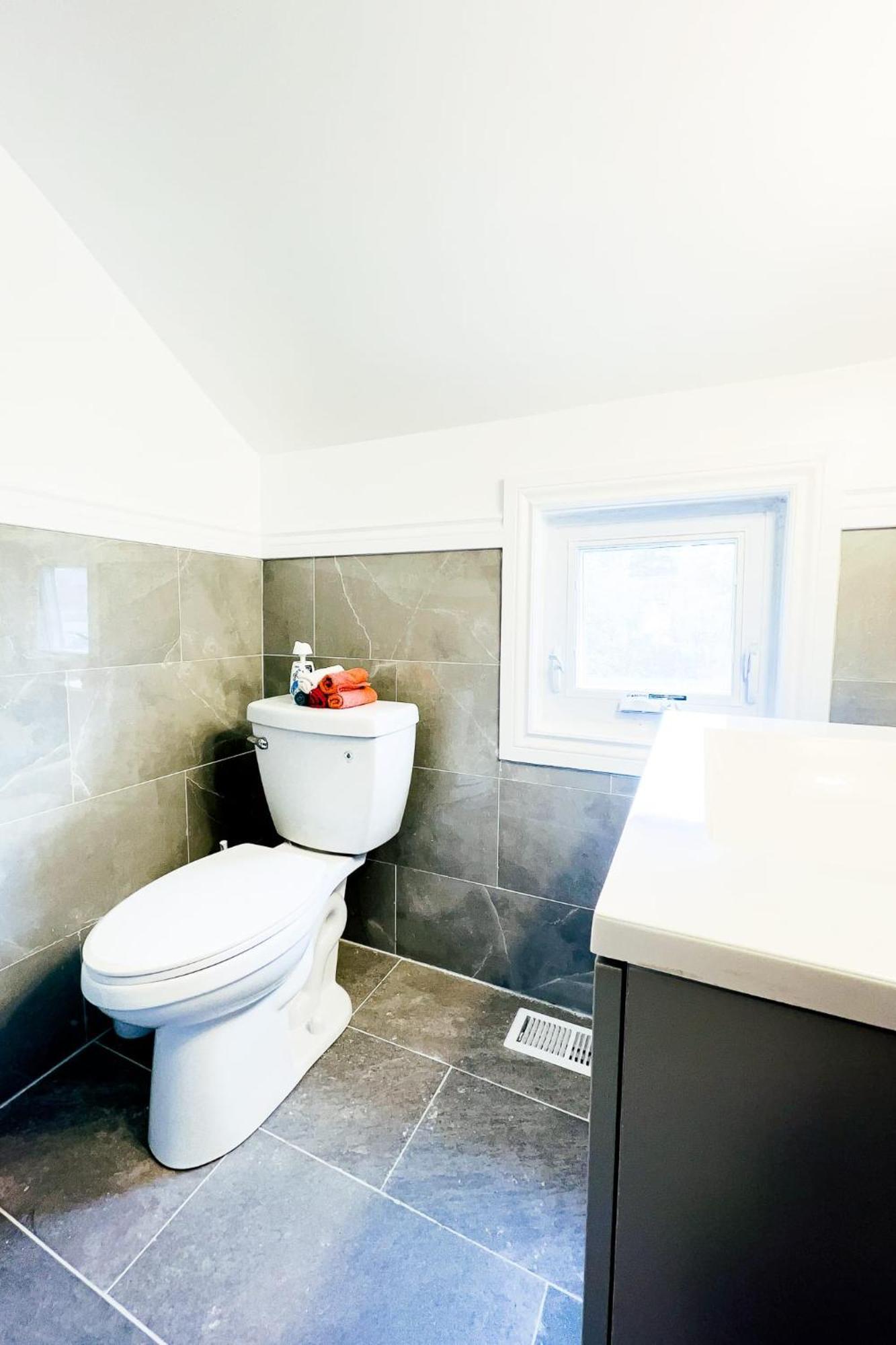 2 Homes, 1 Stay-7Br Niagara Falls Compound Экстерьер фото