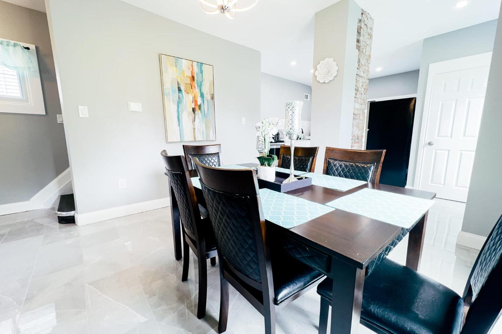 2 Homes, 1 Stay-7Br Niagara Falls Compound Экстерьер фото