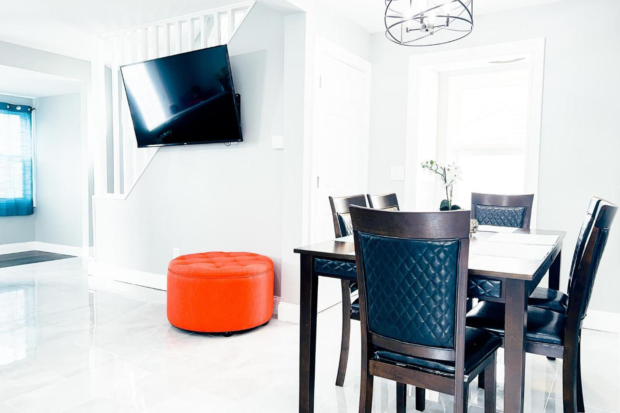 2 Homes, 1 Stay-7Br Niagara Falls Compound Экстерьер фото