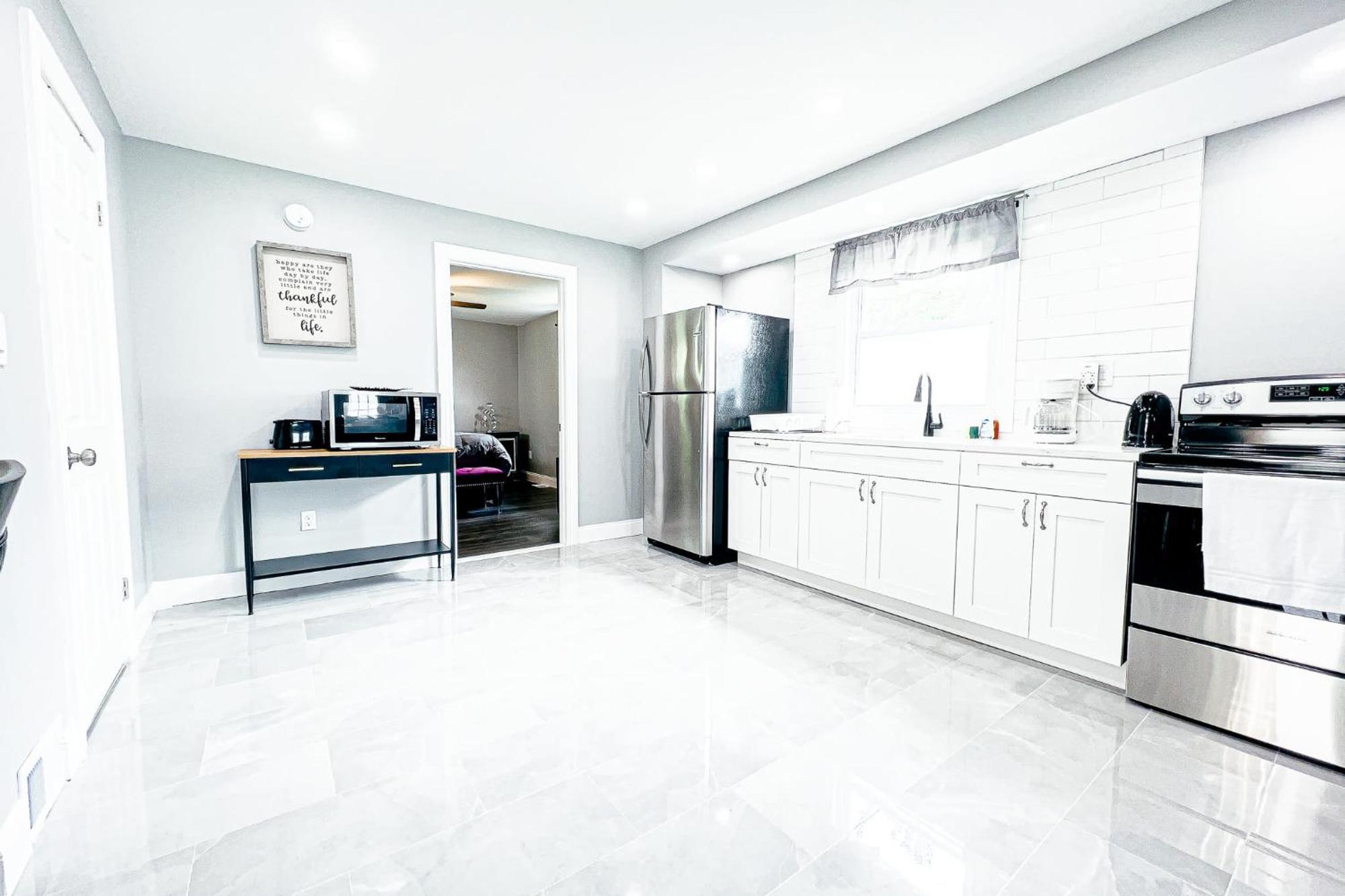 2 Homes, 1 Stay-7Br Niagara Falls Compound Экстерьер фото