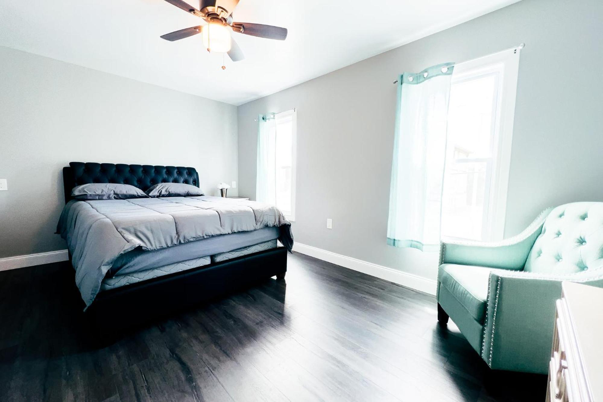 2 Homes, 1 Stay-7Br Niagara Falls Compound Экстерьер фото
