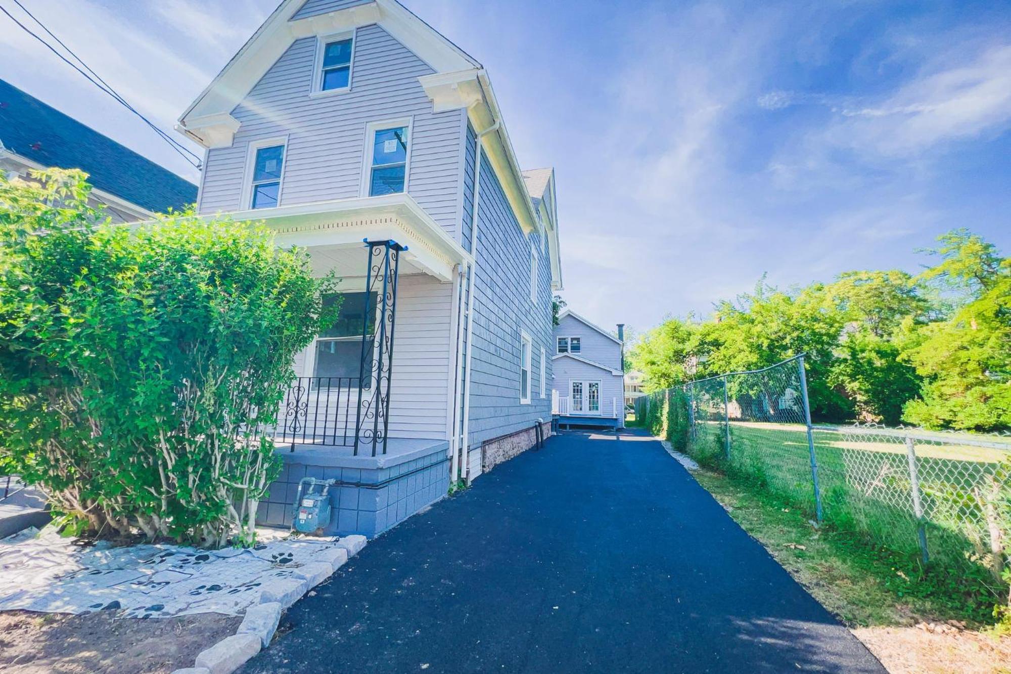 2 Homes, 1 Stay-7Br Niagara Falls Compound Экстерьер фото