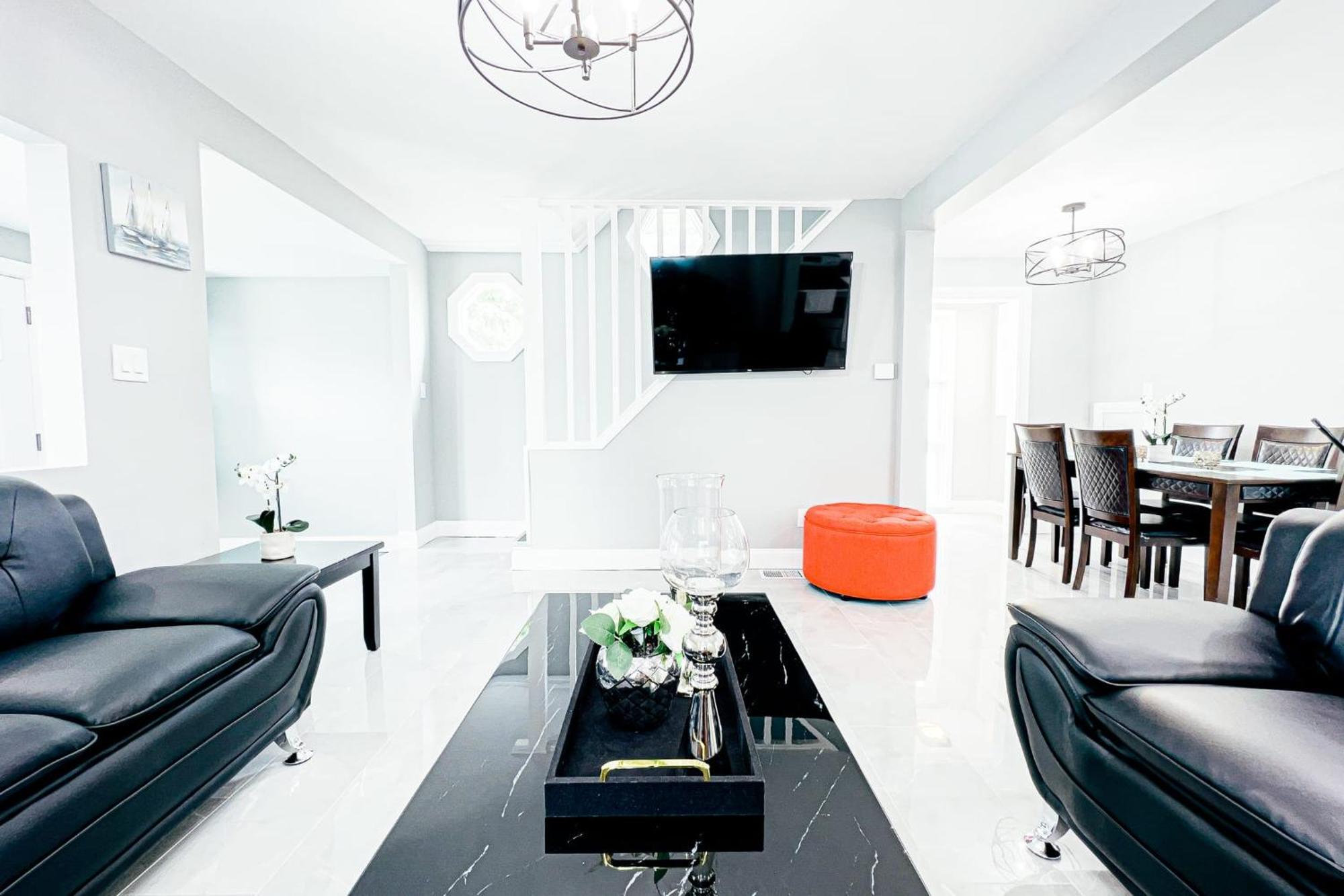 2 Homes, 1 Stay-7Br Niagara Falls Compound Экстерьер фото
